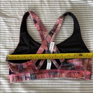 Lululemon *Stash* sports bra